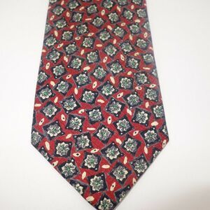 Vintage Hand Sewn Robert Talbott Wilmington Country Store Silk Tie Red Floral